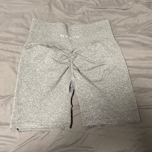 Nvgtn scrunch shorts